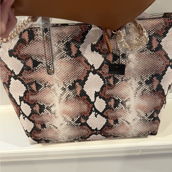 Stylish Snake Print and Tan Tote Bag by Macys INC NWT - Picture 2 of 5